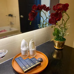 4* 酒店 近打河畔酒店与公寓